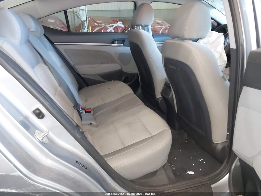 2017 HYUNDAI ELANTRA auction photo 8