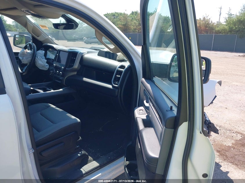 2020 RAM 1500 auction photo 5