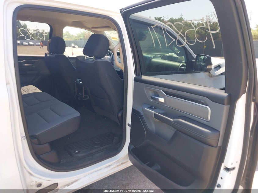 2020 RAM 1500 auction photo 8