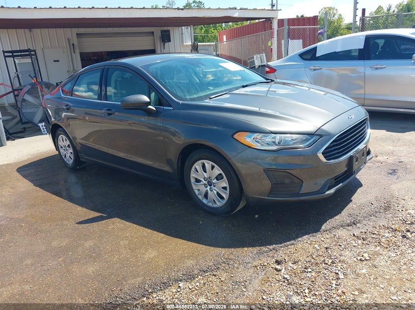 Vin: 3fa6p0g76lr201579, lot: 46080566, ford fusion s 2020 img_1