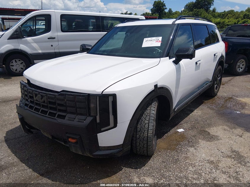 2027 Kia Telluride, Right Front, IAAI, VIN 5XYPLES10VG013003 — photo 2