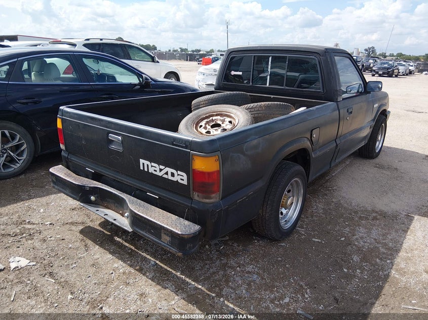 1988 MAZDA B2200 auction photo 4