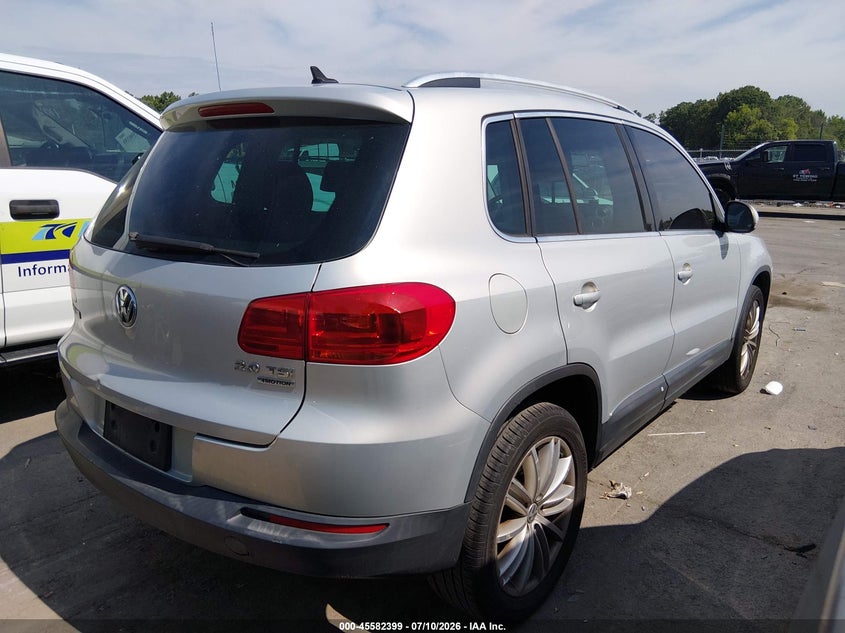 2013 VOLKSWAGEN TIGUAN auction photo 4