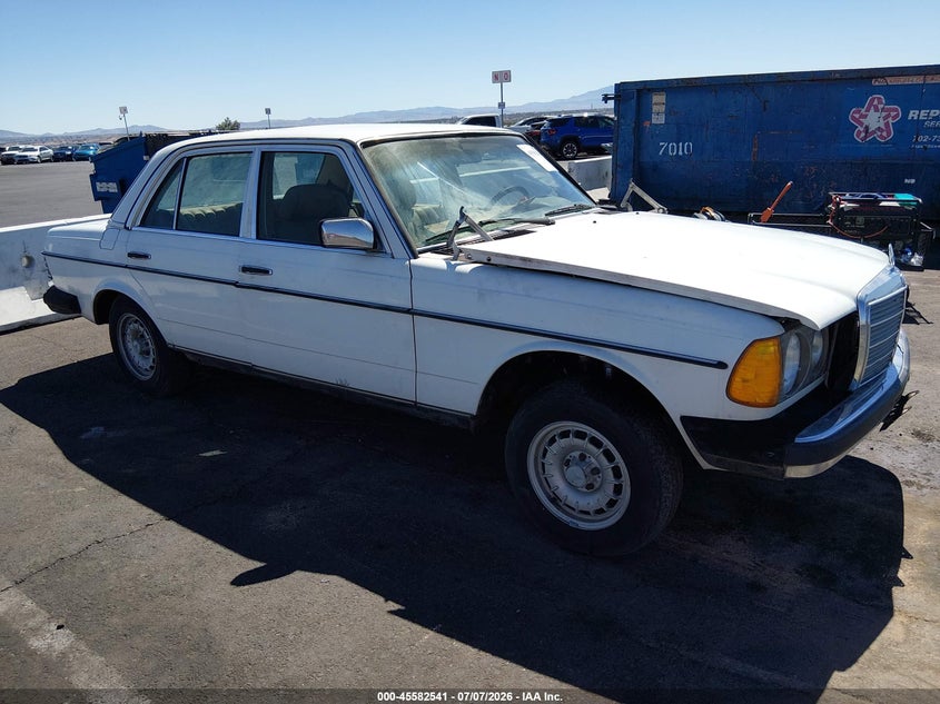 1983 MERCEDES-BENZ 300 auction photo 1