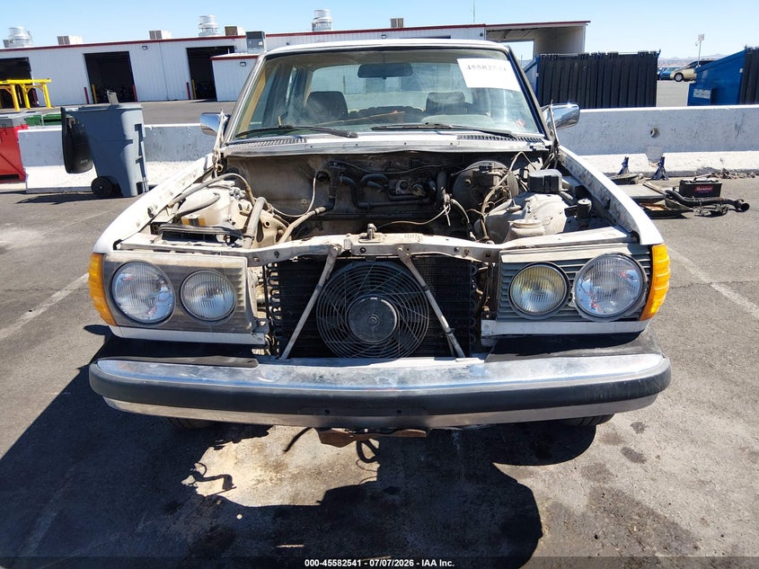 1983 MERCEDES-BENZ 300 auction photo 6