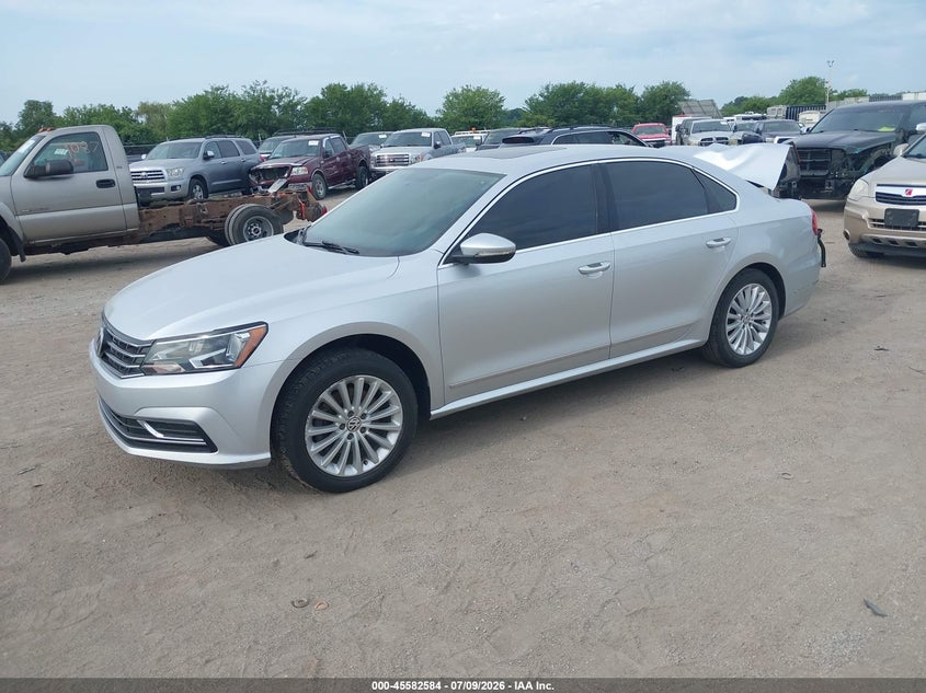 2016 Volkswagen Passat, Удар ззаду, IAAI, VIN 1VWBS7A30GC042937 — фото 2