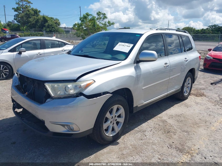 Vin: 5tdzk3eh5cs081418, lot: 46081113, toyota highlander base v6 20122