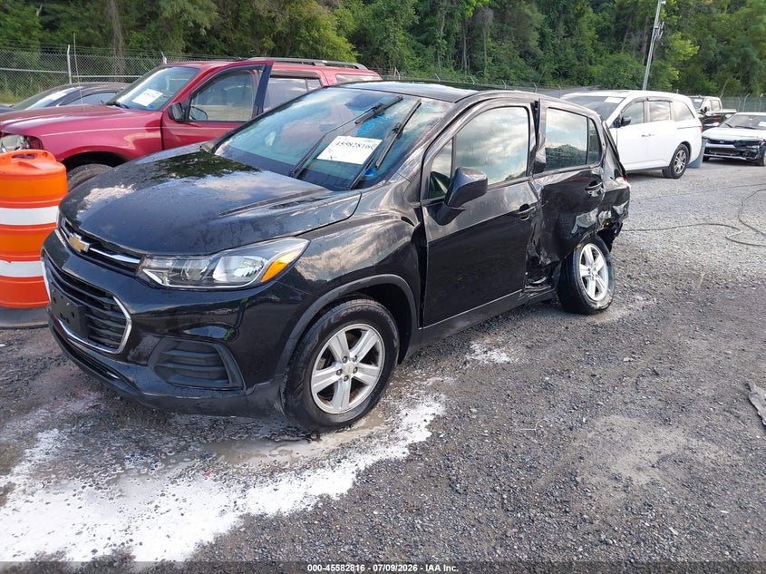 2020 CHEVROLET TRAX auction photo 2