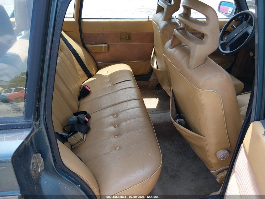 1989 Volvo 244 Dl/Gl VIN: YV1AX8845K1372074 Lot: 45582831