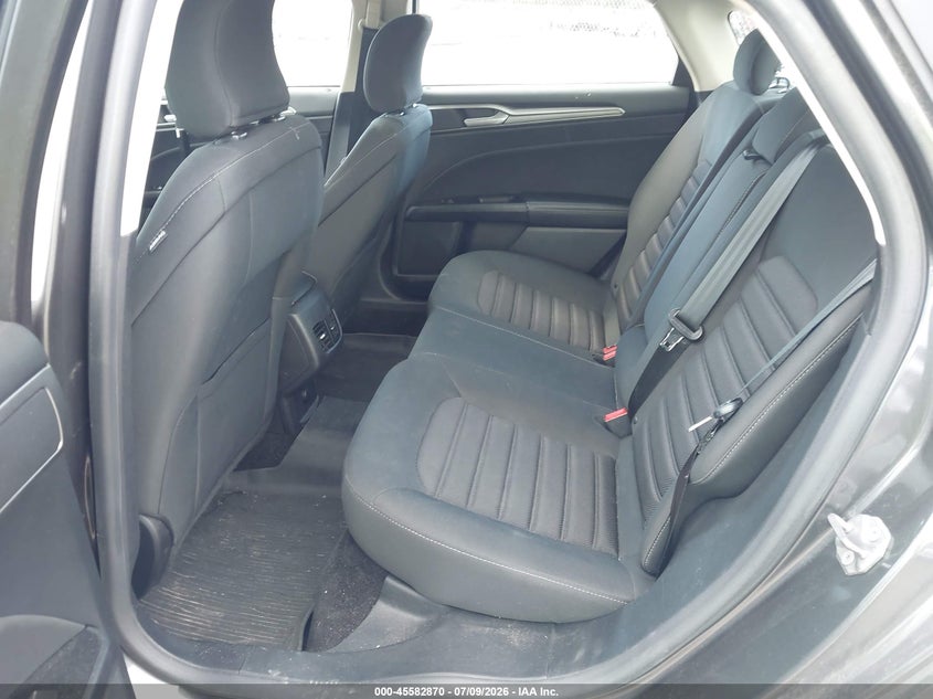 2017 FORD FUSION auction photo 8