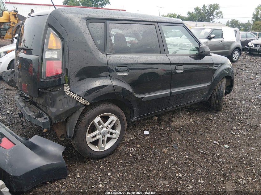 2010 KIA SOUL auction photo 4