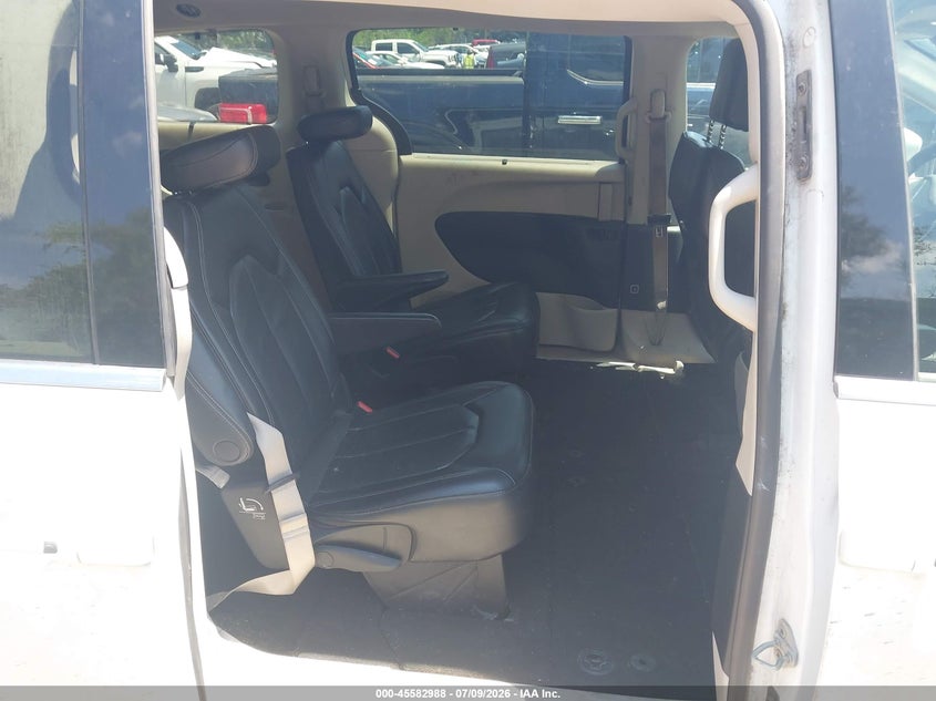 2022 CHRYSLER PACIFICA auction photo 8
