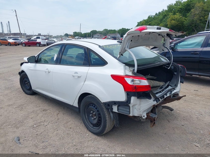 Vin: 1fahp3f24cl471036, lot: 46081362, ford focus se 20123
