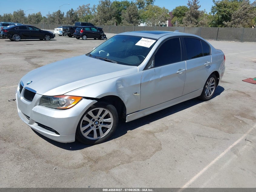 2007 BMW 328I auction photo 2