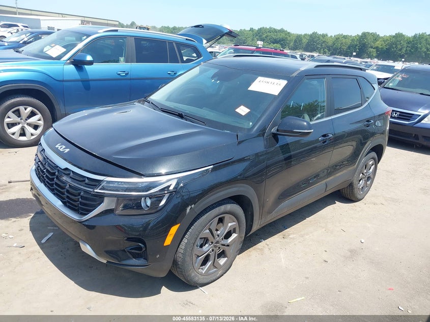 2024 Kia Seltos, Right Front, IAAI, VIN KNDEUCAA5R7652667 — photo 2
