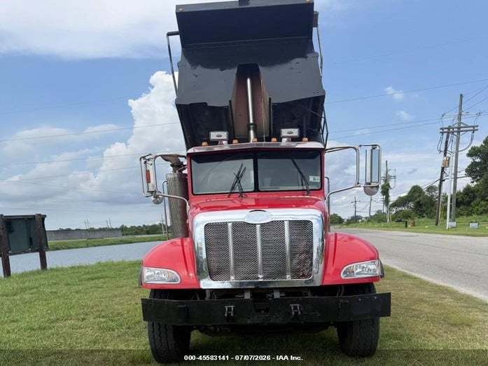2006 PETERBILT 335 auction photo 7