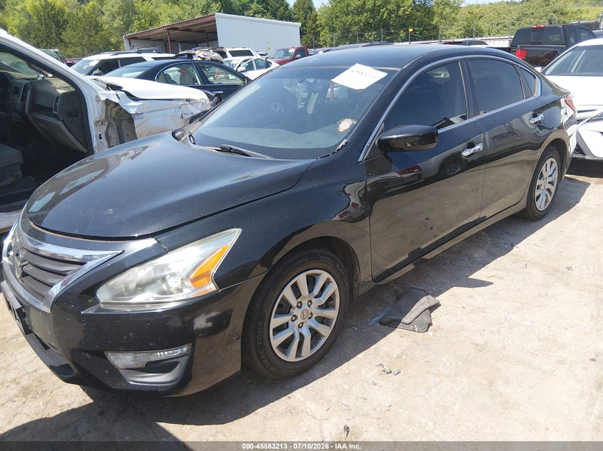 2013 Nissan Altima, Right Front, IAAI, VIN 1N4AL3AP9DC188200 — photo 2