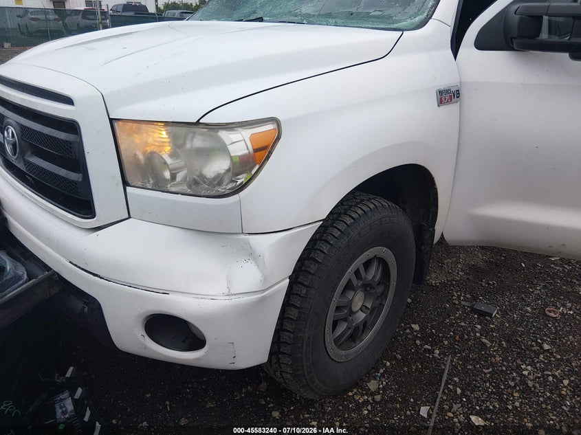 2011 TOYOTA TUNDRA auction photo 6