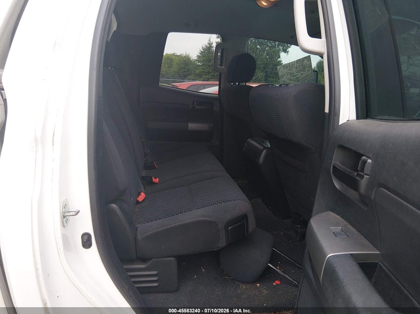 2011 TOYOTA TUNDRA auction photo 8