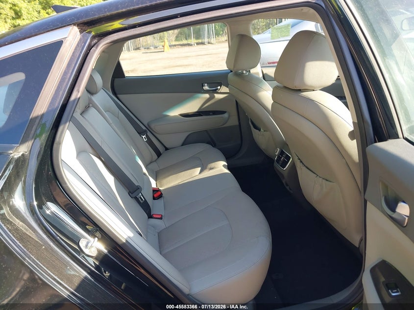 2017 KIA OPTIMA SEDAN 2.4L I-4 DI, DOHC, VVT, 185HP