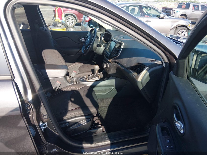 2016 JEEP CHEROKEE auction photo 5