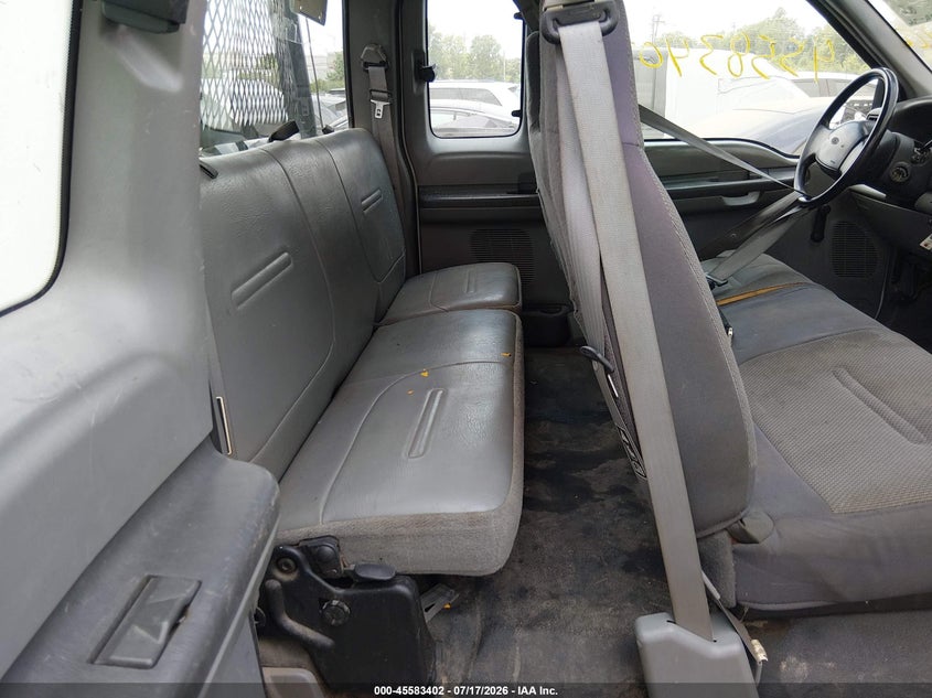 2002 Ford F-250 Lariat/Xl/Xlt VIN: 1FTNX21L22EB37064 Lot: 45583402