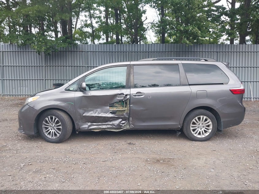 2018 Toyota Sienna Xle 8 Passenger VIN: 5TDYZ3DC0JS949223 Lot: 45583407