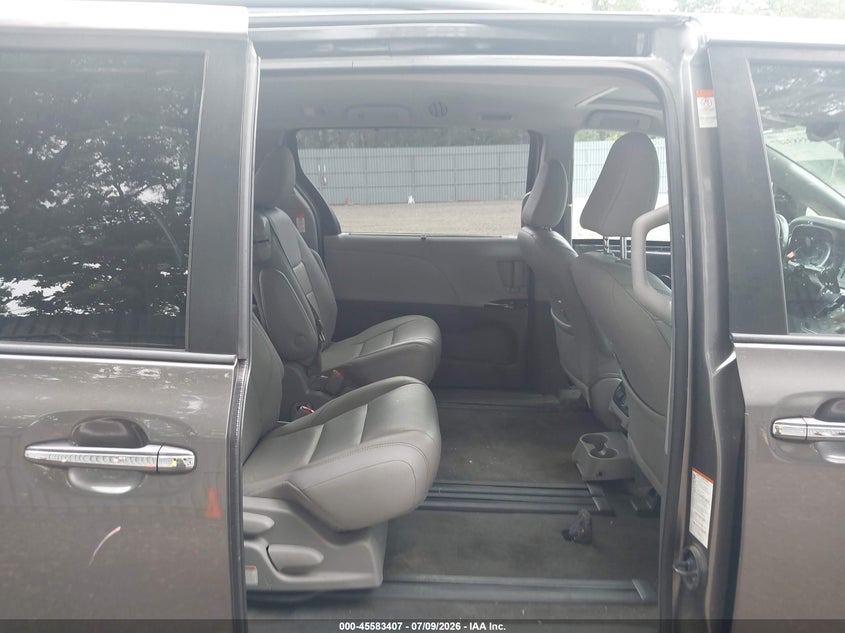 2018 Toyota Sienna Xle 8 Passenger VIN: 5TDYZ3DC0JS949223 Lot: 45583407