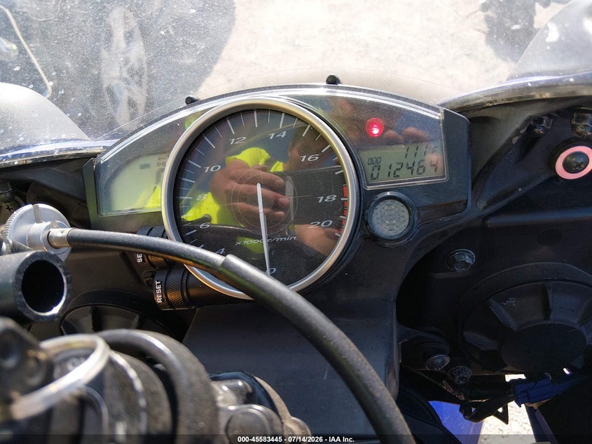2006 Yamaha Yzfr6 L VIN: JYARJ12E16A008125 Lot: 45583445