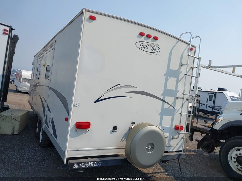 2005 R-VISION 28 FT auction photo 3