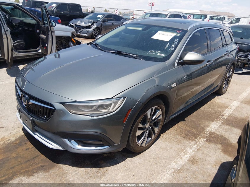 2018 BUICK REGAL TOURX auction photo 2