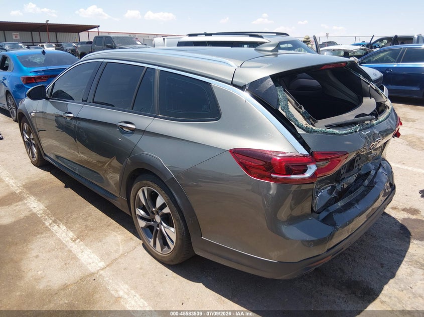2018 BUICK REGAL TOURX auction photo 3
