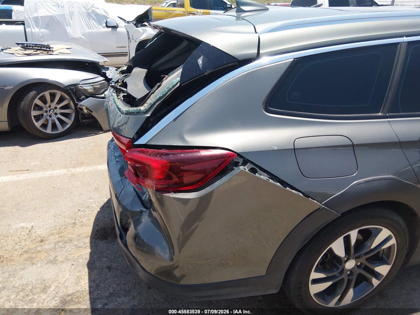 2018 BUICK REGAL TOURX auction photo 6