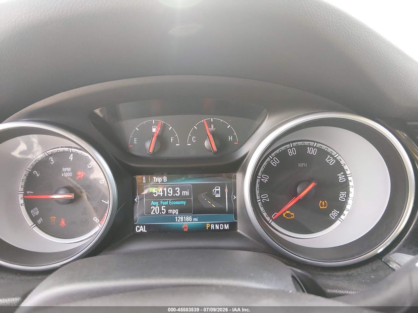 2018 BUICK REGAL TOURX auction photo 7