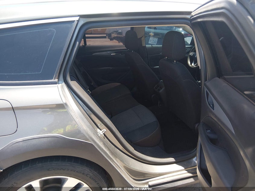 2018 BUICK REGAL TOURX auction photo 8