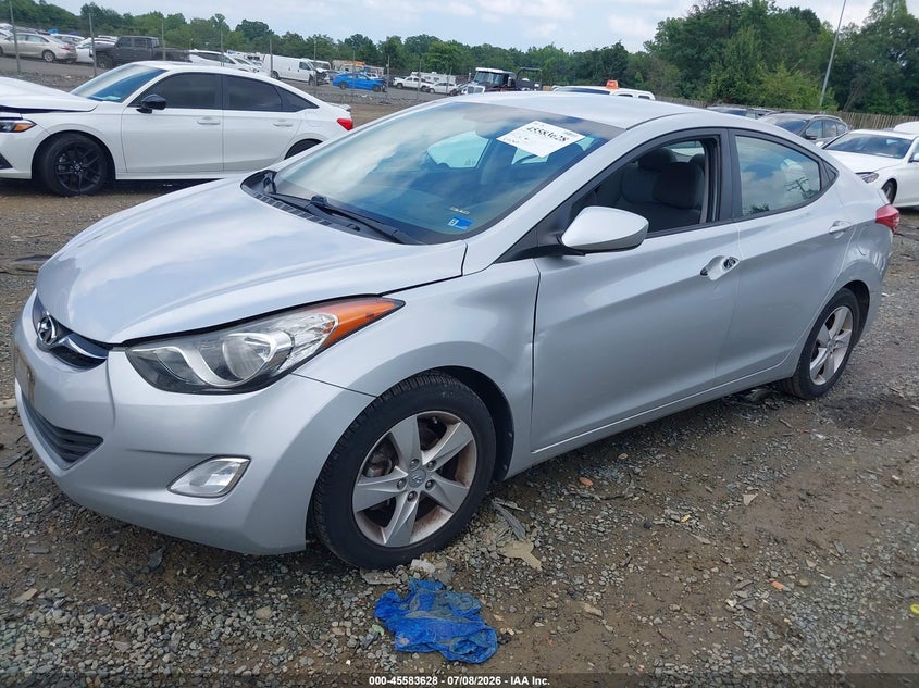 2013 HYUNDAI ELANTRA auction photo 2