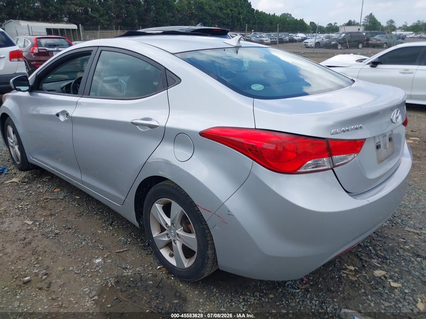 2013 HYUNDAI ELANTRA auction photo 3