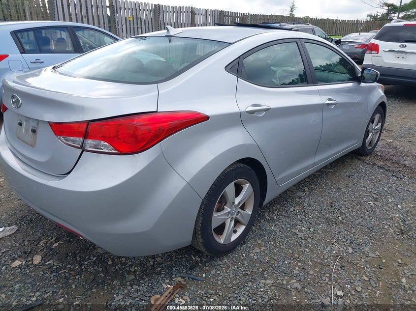 2013 HYUNDAI ELANTRA auction photo 4