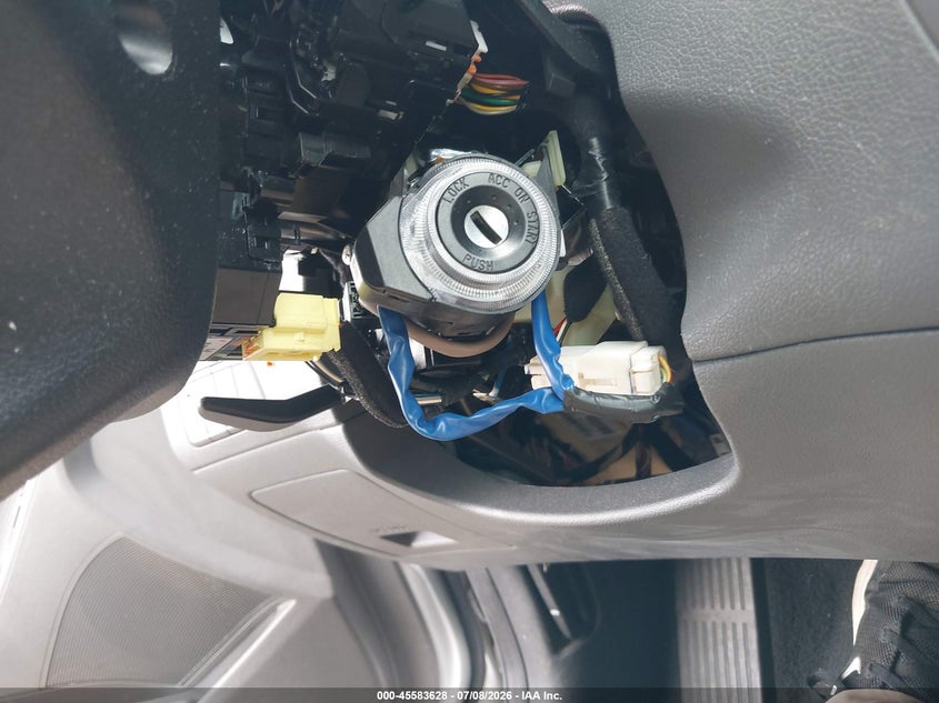 2013 HYUNDAI ELANTRA auction photo 6