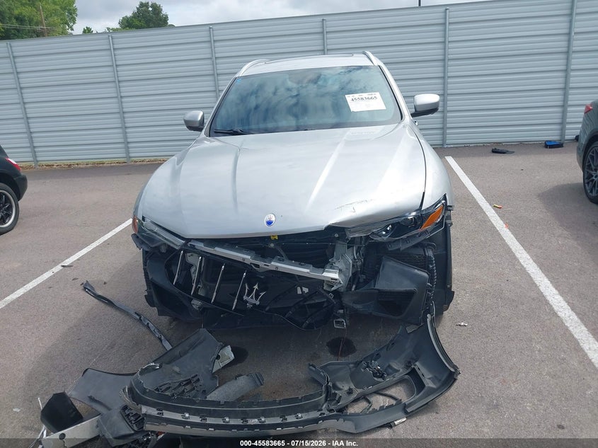 MASERATI LEVANTE - zdjęcie 13