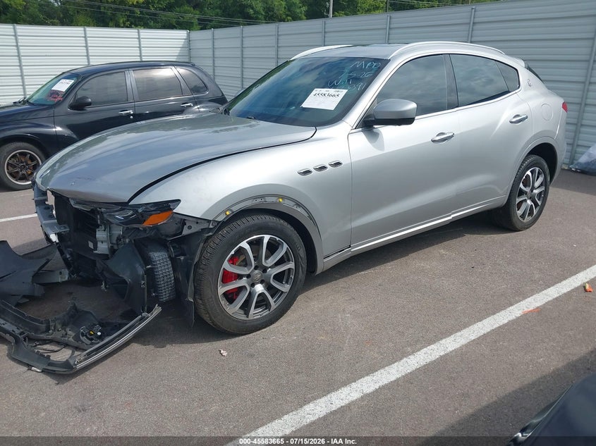 2017 MASERATI LEVANTE auction photo 2