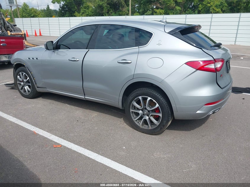 2017 MASERATI LEVANTE auction photo 3