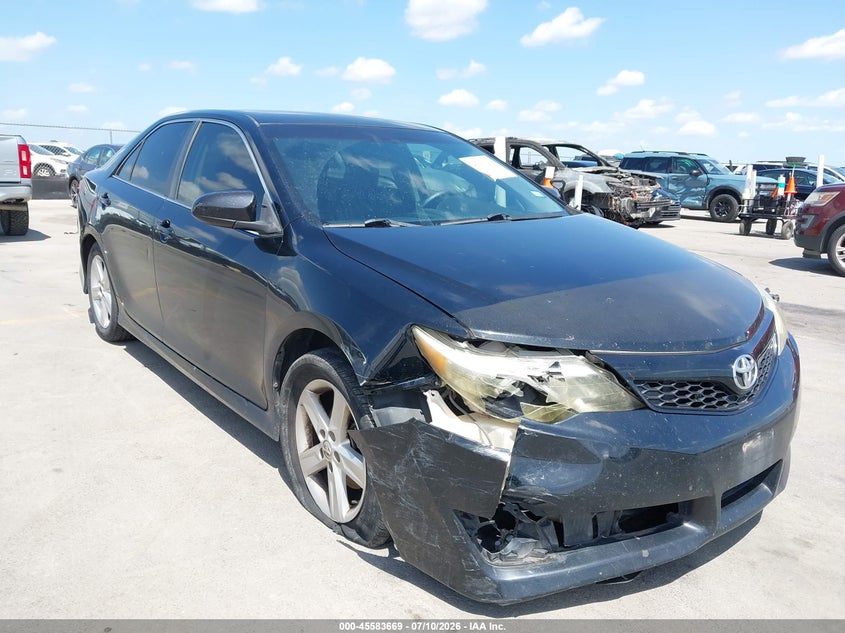 2014 TOYOTA CAMRY auction photo 6