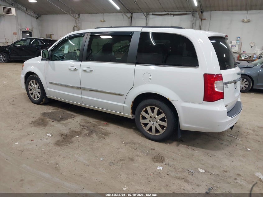 2014 CHRYSLER TOWN & COUNTRY auction photo 3