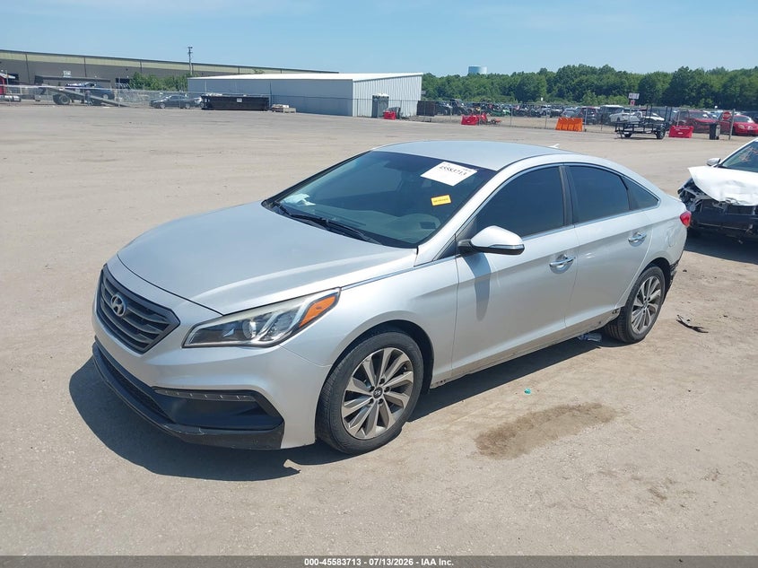 2016 HYUNDAI SONATA auction photo 2