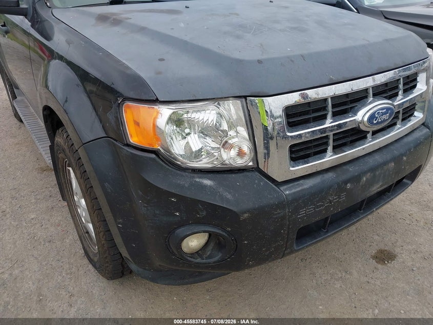 2011 FORD ESCAPE auction photo 6