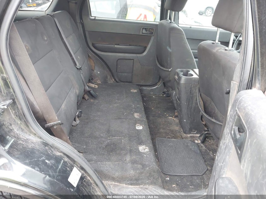 2011 FORD ESCAPE auction photo 8