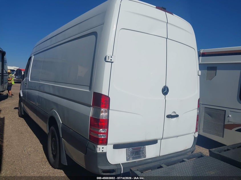 2017 MERCEDES-BENZ SPRINTER 2500 auction photo 3