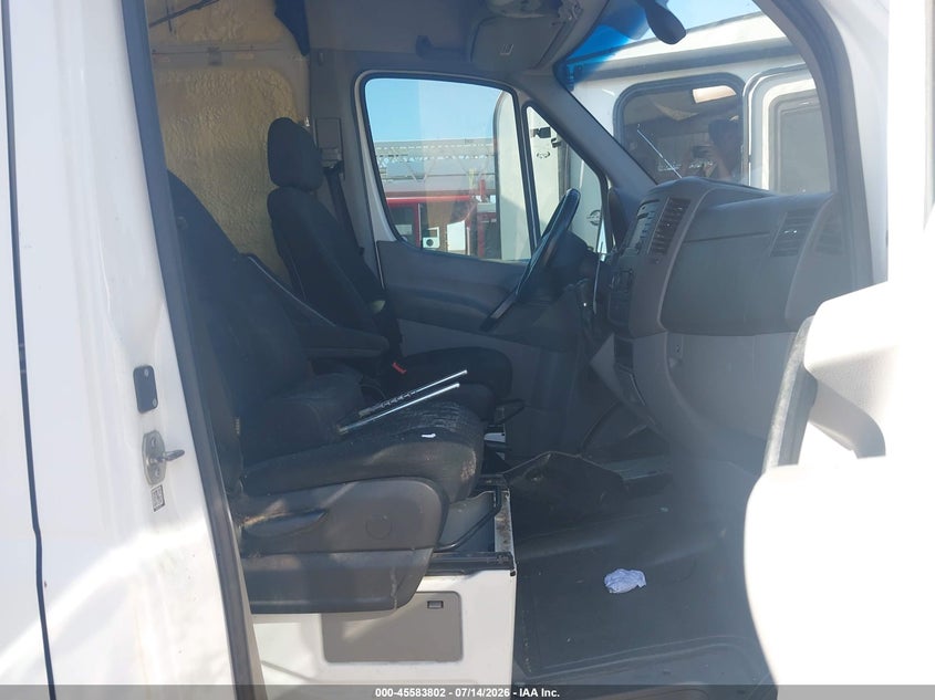 2017 MERCEDES-BENZ SPRINTER 2500 auction photo 5