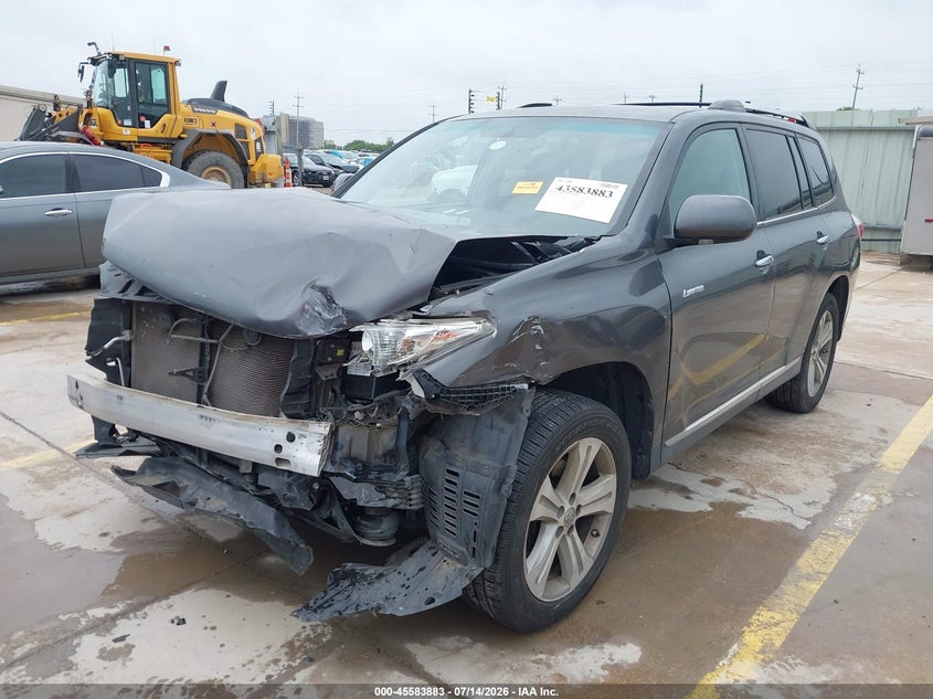 2013 Toyota Highlander, Front End, IAAI, VIN 5TDDK3EH4DS275417 — photo 2